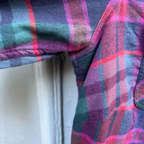 Eddie Bauer Plaid  Flannel button down, size M - Picture 10 of 10